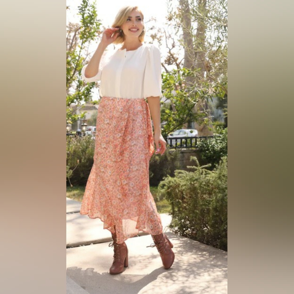 Wukogals Flow Print Skirt in Apricot